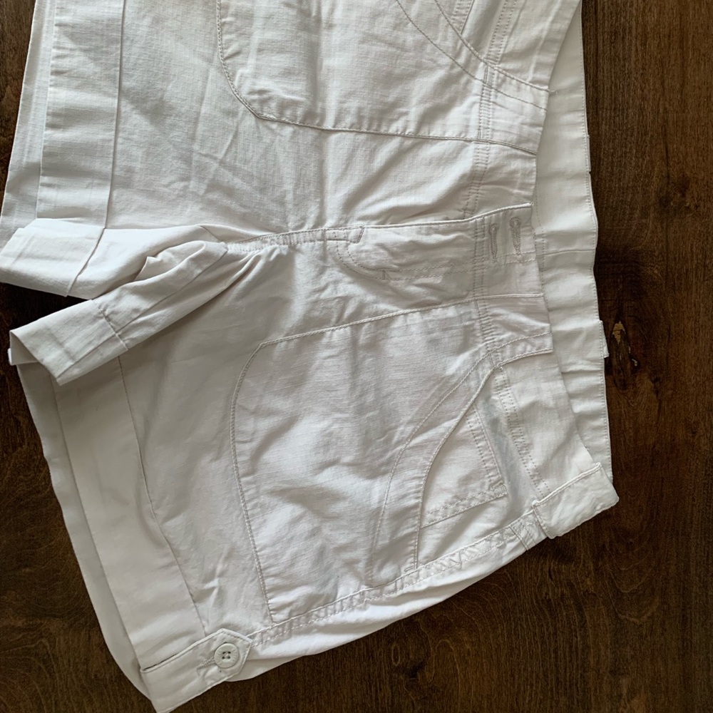 Koppen khaki shorts